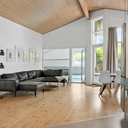 Awesome In Vaeggerlose With Sauna Feriehus Bøtø By