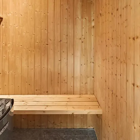 Awesome In Vaeggerlose With Sauna Feriehus